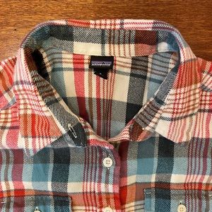 Extra Soft, Organic Cotton Patagonia Button up flannel, size 8